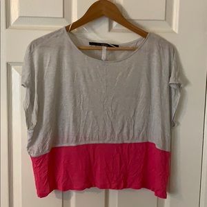 Super cute Kensie cropped top.